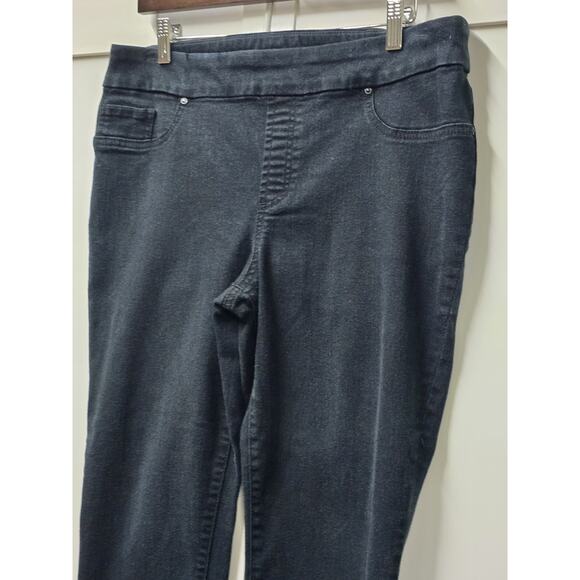 Pull On Jeggings Chico’s Women’s Size LP Pull On Slim Ankle Pant Black Stretch - Picture 3 of 6